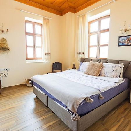 Lavantali Konak Otel Restoran Сеферихисар Экстерьер фото