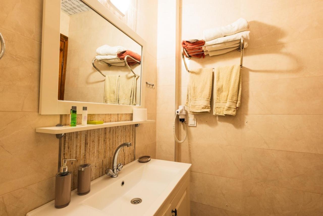Lavantali Konak Otel Restoran Сеферихисар Экстерьер фото