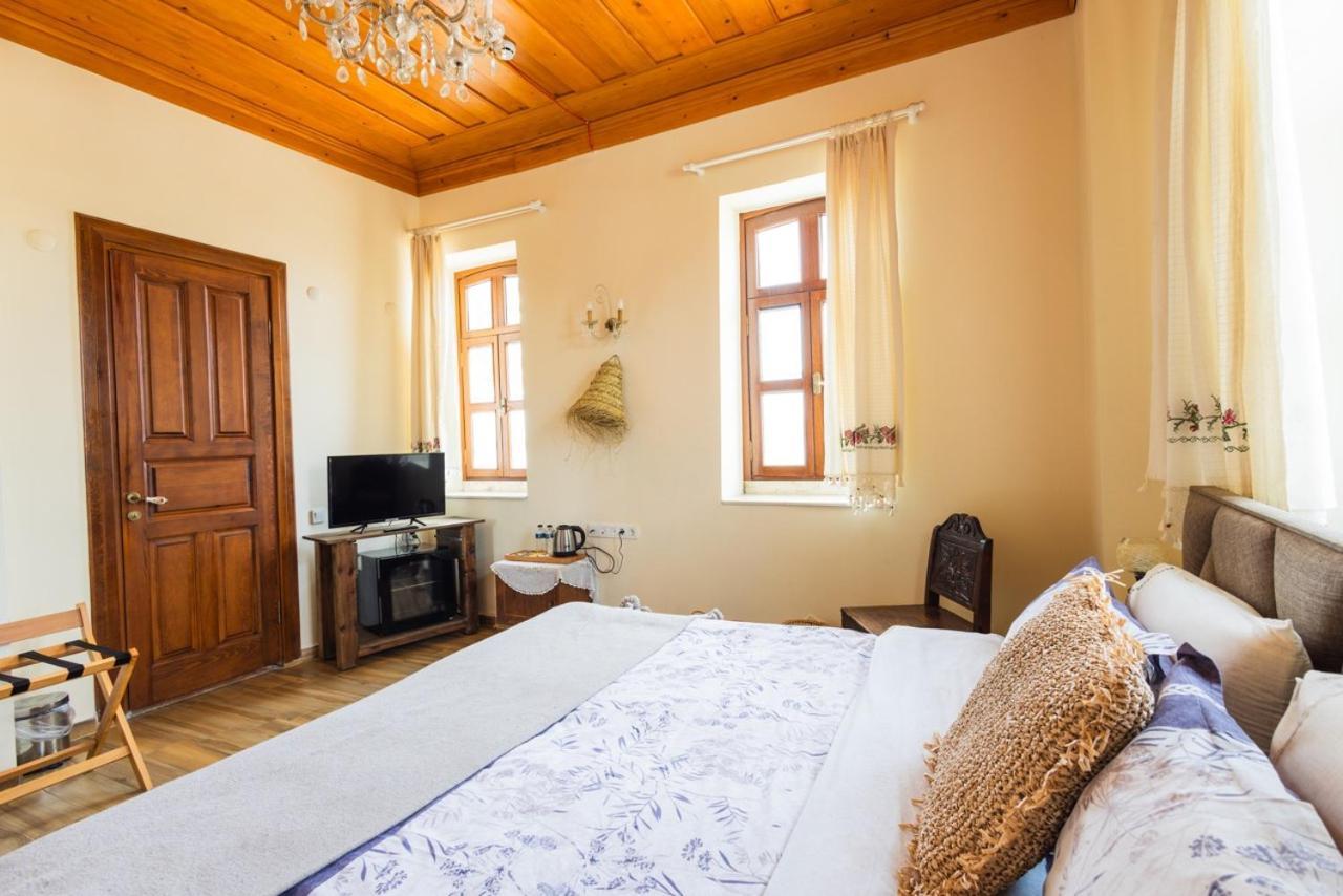 Lavantali Konak Otel Restoran Сеферихисар Экстерьер фото