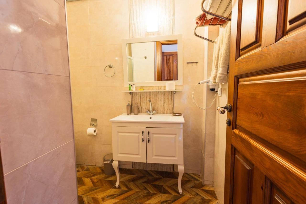 Lavantali Konak Otel Restoran Сеферихисар Экстерьер фото
