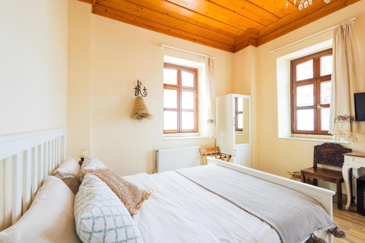Lavantali Konak Otel Restoran Сеферихисар Экстерьер фото