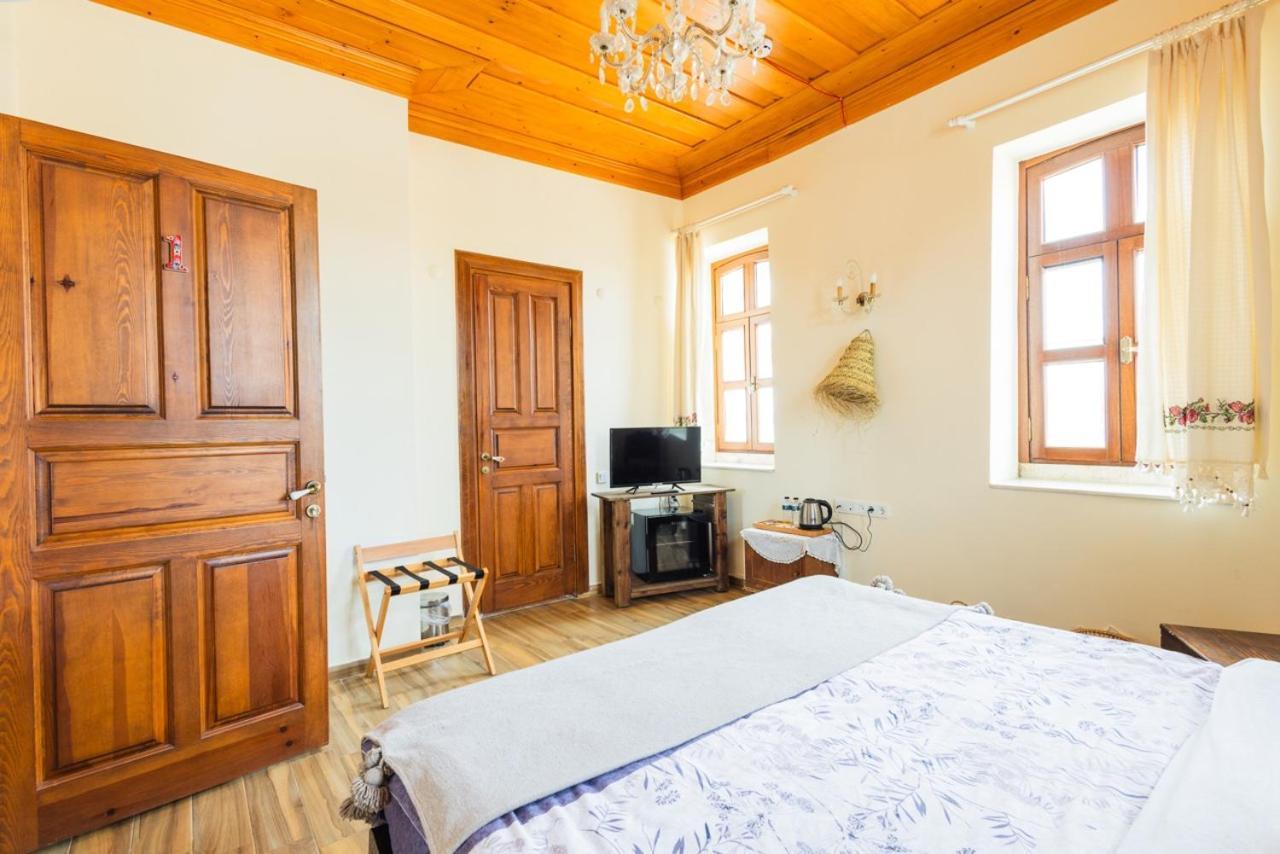 Lavantali Konak Otel Restoran Сеферихисар Экстерьер фото